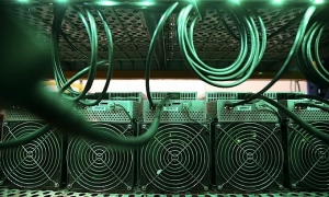 Máy đào Bitcoin bị bán tháo để trả nợ