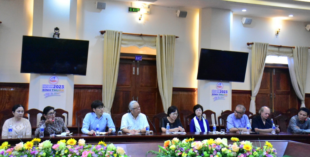 Làm việc với Đoàn của Hiệp hội Sân khấu Biểu diễn thế giới UNESCO về việc tổ chức Festival Nghệ thuật Biểu diễn Thế giới tại thành phố Phan Thiết, Bìn Làm việc với Đoàn của Hiệp hội Sân khấu Biểu diễn thế giới UNESCO về việc tổ chức Festival Nghệ thuật Biểu diễn Thế giới tại thành phố Phan Thiết, Bìn