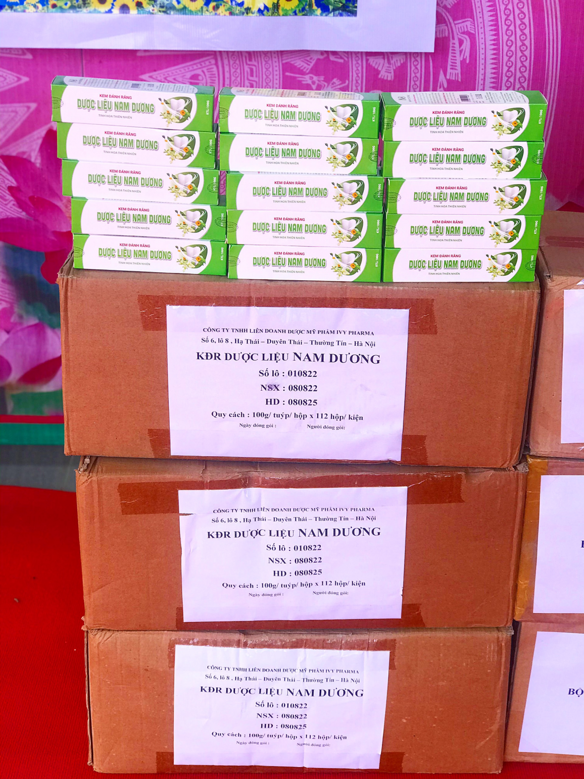 Dược Mỹ Phẩm Nam Dương trao tặng 700 suất quà cho các em nhỏ vùng biên giới Dược Mỹ Phẩm Nam Dương trao tặng 700 suất quà cho các em nhỏ vùng biên giới