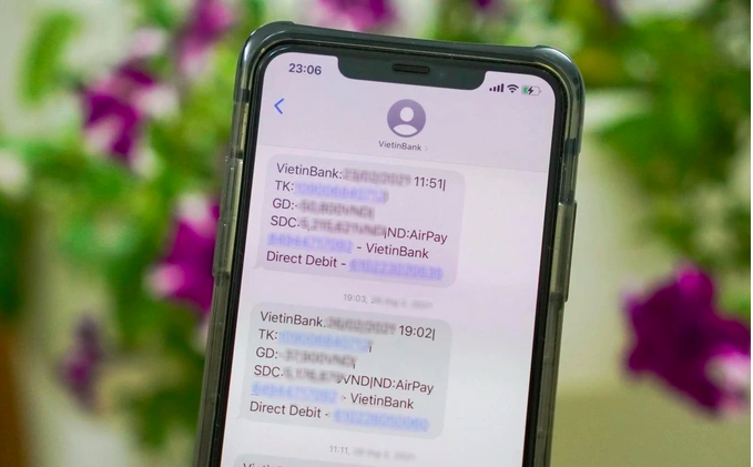 Ngân hàng tăng phí dịch vụ SMS, khách có thể phải trả 70.000 đồng mỗi tháng