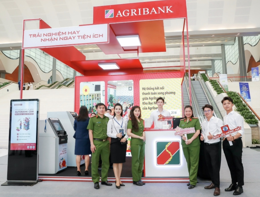 Các giải pháp công nghệ hiện đại được Agribank trình diễn tại sự kiện Chuyển đổi số ngành Ngân hàng năm 2024