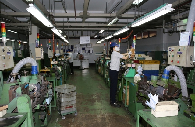 Gia hạn giảm thuế VAT: Động thái cần thiết thúc đẩy phục hồi kinh tế Gia hạn giảm thuế VAT: Động thái cần thiết thúc đẩy phục hồi kinh tế