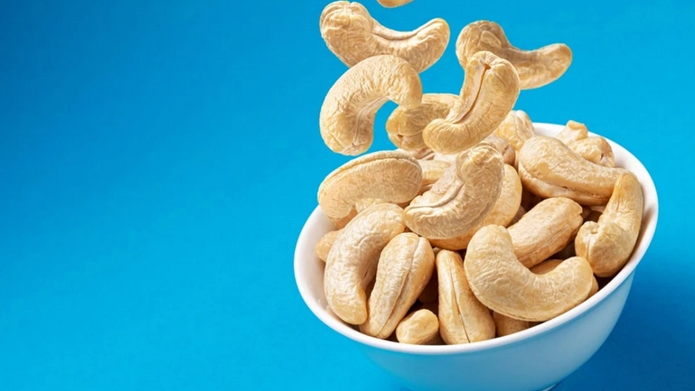 7 lý do bạn nên ăn hạt điều mỗi ngày