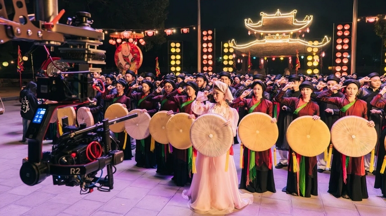 Phát triển công nghiệp văn hóa nhìn từ 'MV triệu view Bắc Bling'