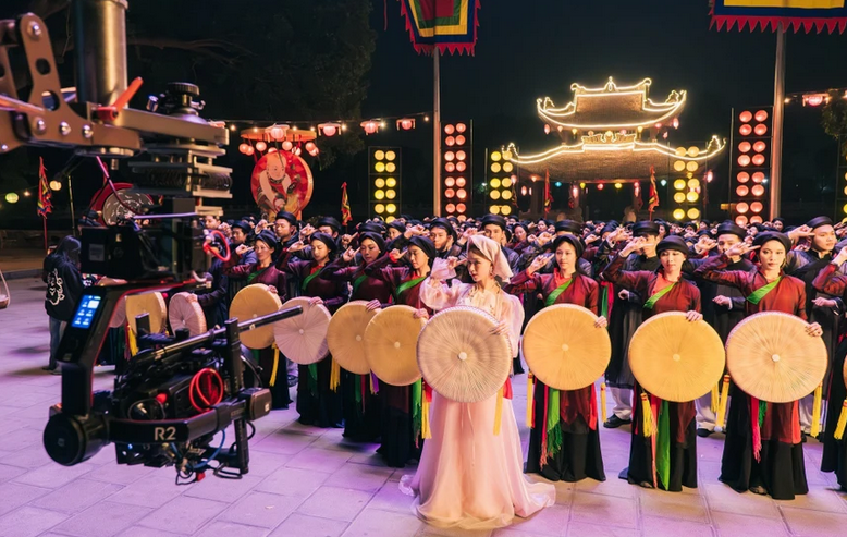 Phát triển công nghiệp văn hóa nhìn từ 'MV triệu view Bắc Bling' Phát triển công nghiệp văn hóa nhìn từ 'MV triệu view Bắc Bling'