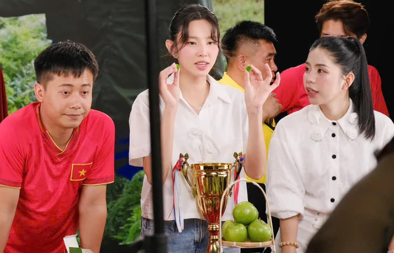 Hoa hậu Thùy Tiên nhận sai và xin đền bù vụ kẹo rau củ Kera Hoa hậu Thùy Tiên nhận sai và xin đền bù vụ kẹo rau củ Kera