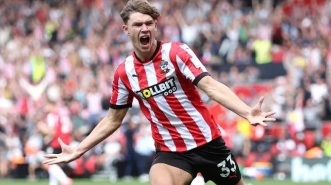 Man United sa thải loạt cầu thủ