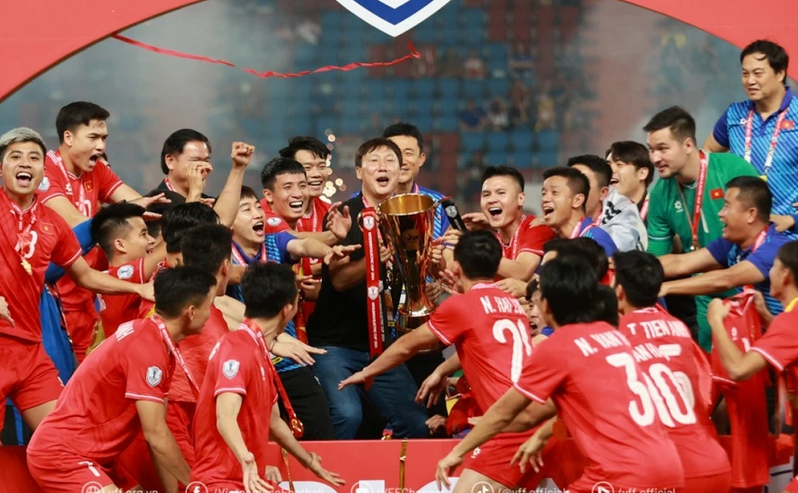 Công bố giá vé xem Man United đấu tuyển sao Đông Nam Á