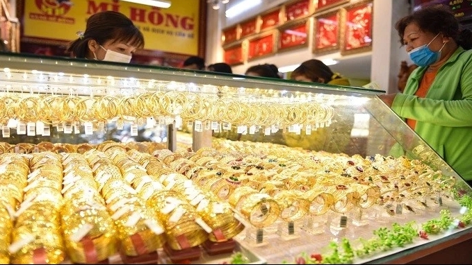 Giá vàng cuối tuần 13/4 không ngừng tăng mạnh thêm 1,3 triệu đồng/lượng