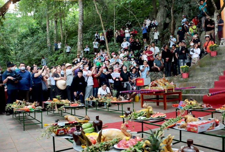 Rộn ràng Lễ hội Chợ Phong lưu Khâu Vai năm 2025 Rộn ràng Lễ hội Chợ Phong lưu Khâu Vai năm 2025