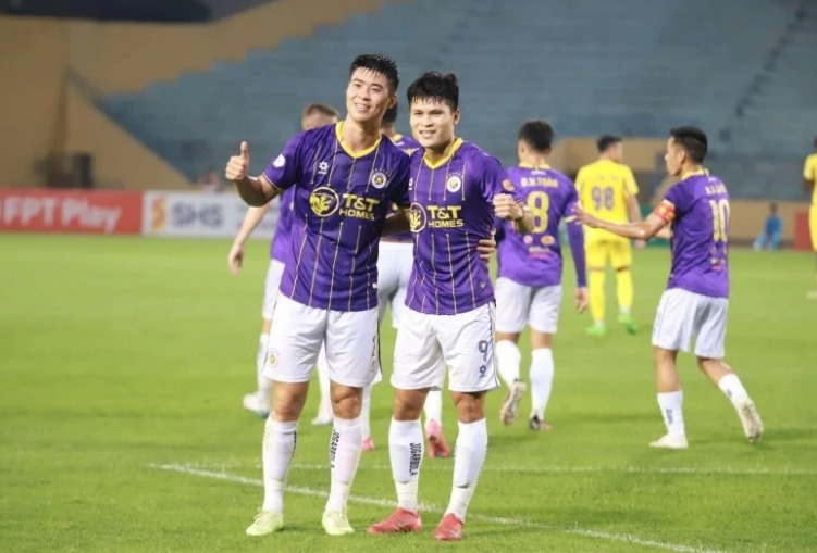 Tuấn Hải tự tin bắt bài Thép Xanh Nam Định Tuấn Hải tự tin bắt bài Thép Xanh Nam Định