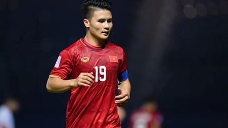 Quang Hải rút khỏi đội hình đấu Man United