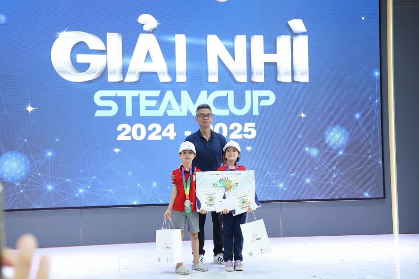 Chung kết STEAMCUP 2024 - 2025: Học sinh Hà Nội tranh tài mô phỏng cứu trợ thiên tai Chung kết STEAMCUP 2024 - 2025: Học sinh Hà Nội tranh tài mô phỏng cứu trợ thiên tai