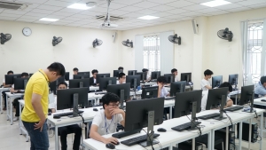 10 thí sinh xuất sắc đoạt giải tại Chung kết Olympic Trí tuệ nhân tạo toàn quốc dành cho học sinh THPT - VOAI 2025