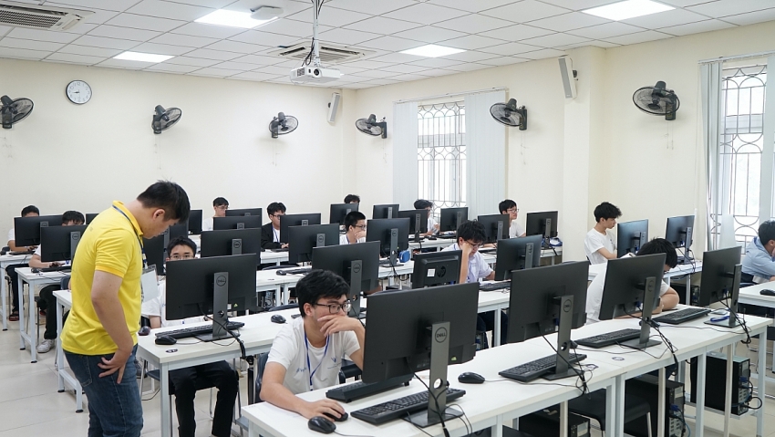 10 thí sinh xuất sắc đoạt giải tại Chung kết Olympic Trí tuệ nhân tạo toàn quốc dành cho học sinh THPT - VOAI 2025 10 thí sinh xuất sắc đoạt giải tại Chung kết Olympic Trí tuệ nhân tạo toàn quốc dành cho học sinh THPT - VOAI 2025