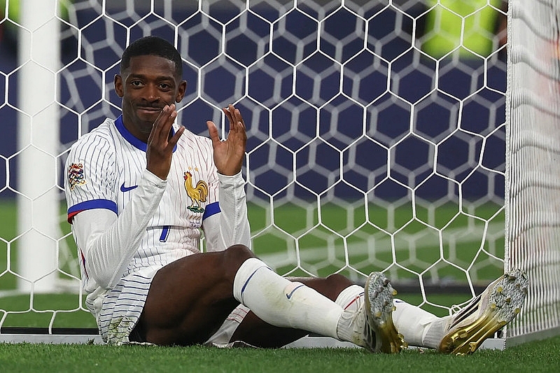 Ghi cú đúp giúp Tây Ban Nha hạ Pháp, thần đồng Yamal bắt chước Ronaldo Ghi cú đúp giúp Tây Ban Nha hạ Pháp, thần đồng Yamal bắt chước Ronaldo