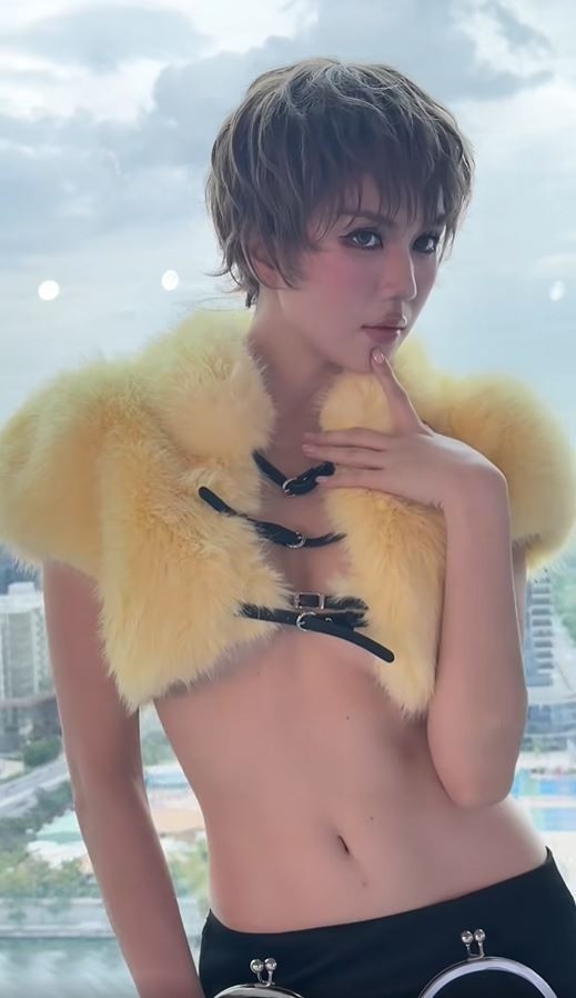 Ngọc Trinh khiến ai nấy không nhận ra trong bộ ảnh mới Ngọc Trinh khiến ai nấy không nhận ra trong bộ ảnh mới