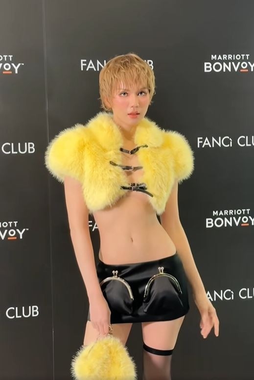 Ngọc Trinh khiến ai nấy không nhận ra trong bộ ảnh mới Ngọc Trinh khiến ai nấy không nhận ra trong bộ ảnh mới