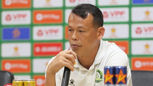 Bùi Tấn Trường nói về tiền thưởng 10 tỷ đồng của CLB Trường Tươi Bình Phước