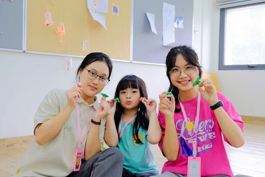 Camp Blast 2025 - Miền Nắng Hạ: Sân chơi mùa hè lành mạnh dành cho các em nhỏ Thủ đô Camp Blast 2025 - Miền Nắng Hạ: Sân chơi mùa hè lành mạnh dành cho các em nhỏ Thủ đô