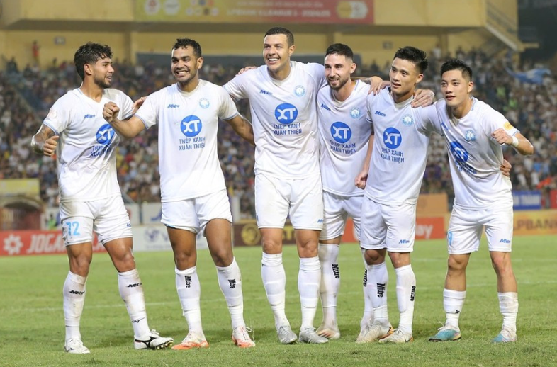 HLV Thép Xanh Nam Định đặt nhiều mục tiêu lớn mùa giải 2025/2026 HLV Thép Xanh Nam Định đặt nhiều mục tiêu lớn mùa giải 2025/2026