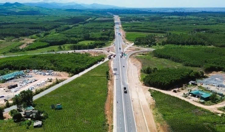 Liên danh 5 thành viên trúng gói thầu 108 tỷ đồng vận hành cao tốc Vũng Áng - Cam Lộ Liên danh 5 thành viên trúng gói thầu 108 tỷ đồng vận hành cao tốc Vũng Áng - Cam Lộ