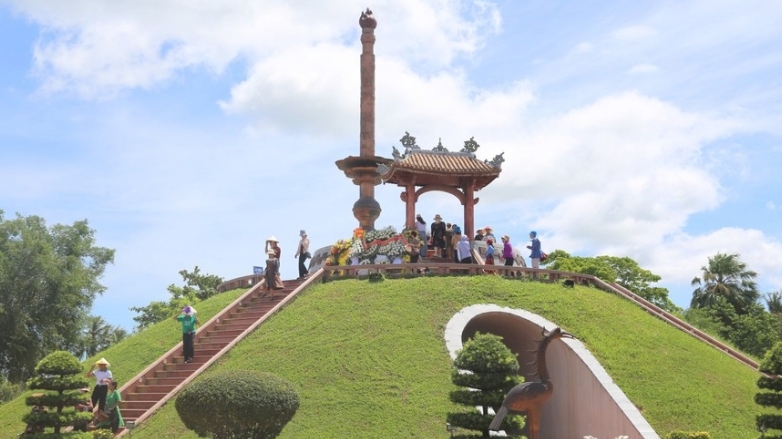 Chiếu phim "Mưa đỏ" tri ân liệt sĩ tại Thành cổ Quảng Trị