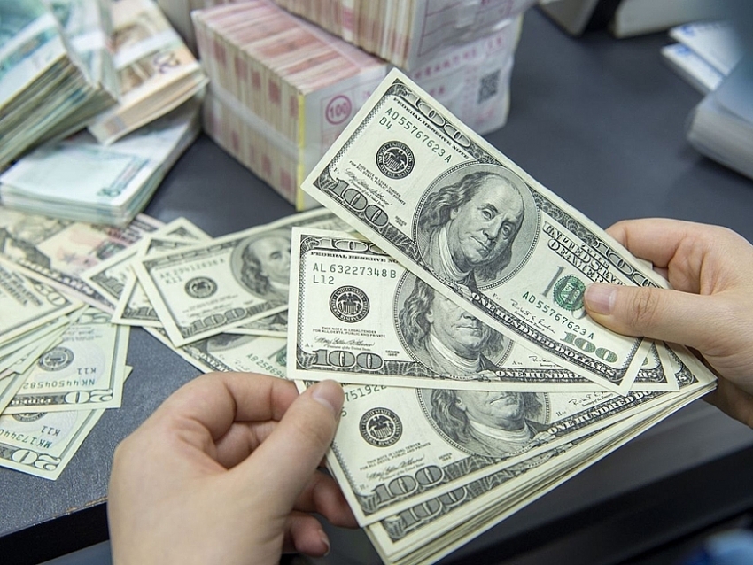 Tỷ giá vẫn “nóng” dù NHNN đã can thiệp Tỷ giá vẫn “nóng” dù NHNN đã can thiệp