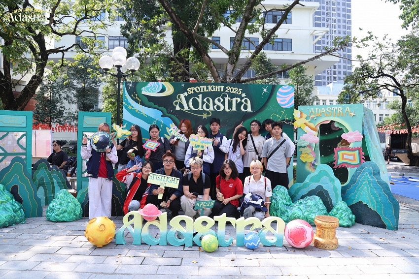 Không gian photo booth độc bản mang đậm dấu ấn Spotlight 2025 - Adastra Không gian photo booth độc bản mang đậm dấu ấn Spotlight 2025 - Adastra