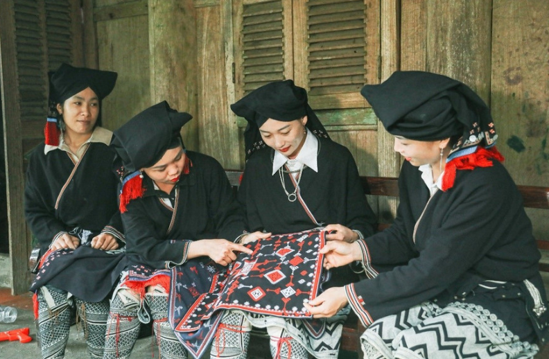 Phú Thọ phát triển văn hóa, con người đậm đà bản sắc vùng Đất Tổ