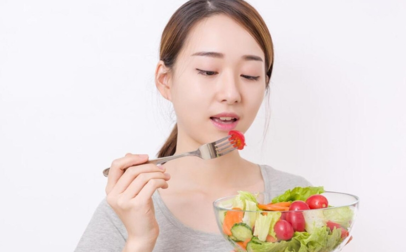 Thói quen ăn uống "vắt kiệt" sức khỏe Thói quen ăn uống "vắt kiệt" sức khỏe