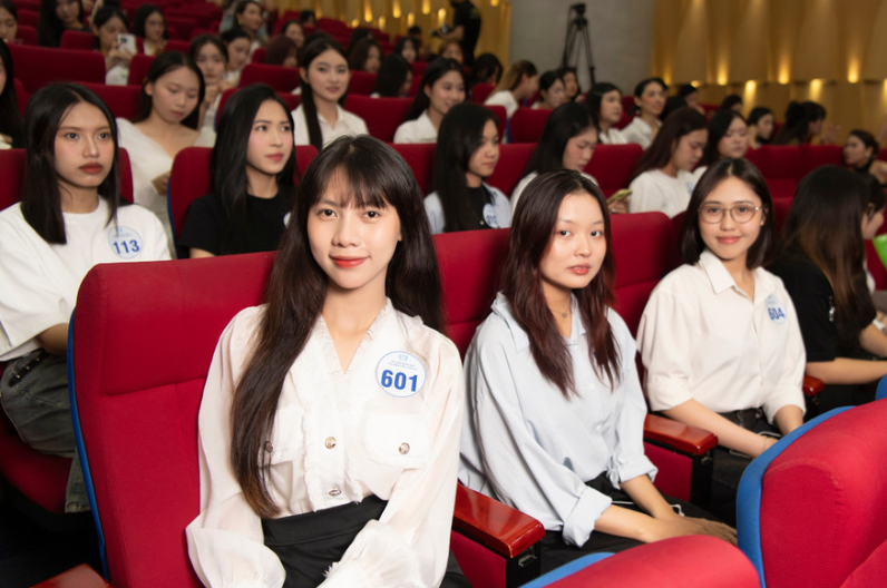 Hơn 150 thí sinh tranh tài trong "Hoa hậu Sinh viên Hòa bình Việt Nam 2025" Hơn 150 thí sinh tranh tài trong "Hoa hậu Sinh viên Hòa bình Việt Nam 2025"