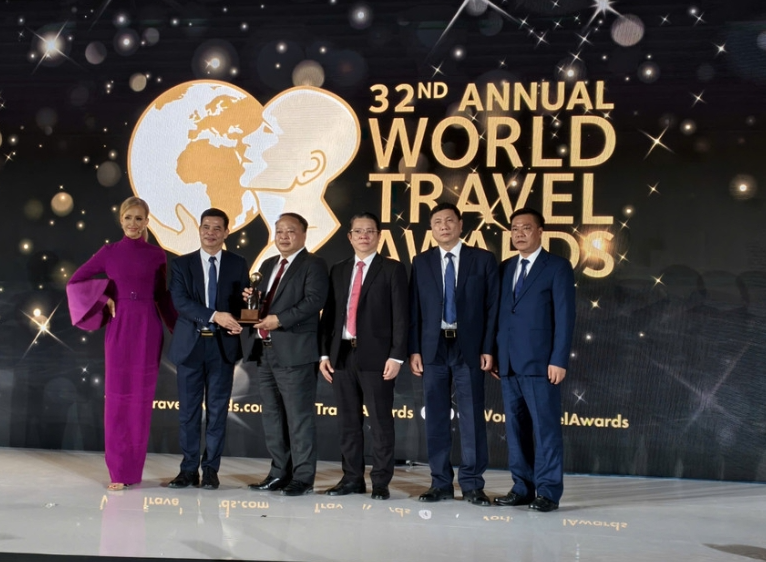 Cao nguyên đá Đồng Văn nhận danh hiệu "Điểm đến văn hóa hàng đầu thế giới 2025" Cao nguyên đá Đồng Văn nhận danh hiệu "Điểm đến văn hóa hàng đầu thế giới 2025"