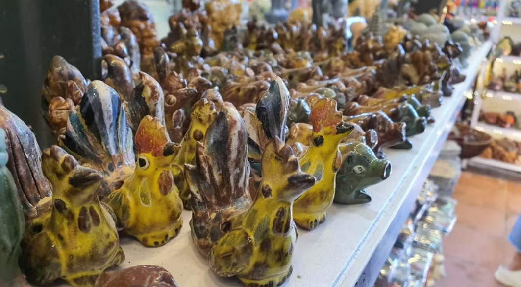 Sắc men trẻ trên nền gốm trăm năm Thanh Hà