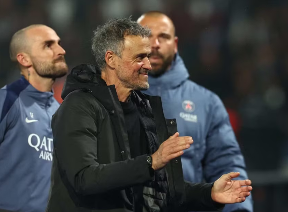 PSG chạm một tay vào ngôi vương Ligue 1