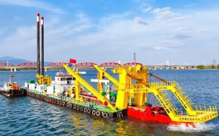 Đấu giá hai tàu hút bùn đa năng tại TP.HCM với giá khởi điểm hơn 50,37 tỷ đồng
