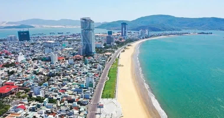 Đấu giá tài sản Khách sạn Vạn Lịch tại TP. Quy Nhơn cũ với giá khởi điểm hơn 25 tỷ đồng Đấu giá tài sản Khách sạn Vạn Lịch tại TP. Quy Nhơn cũ với giá khởi điểm hơn 25 tỷ đồng