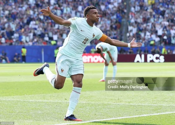 Những con số choáng ngợp ở trận bán kết đắt nhất lịch sử World Cup