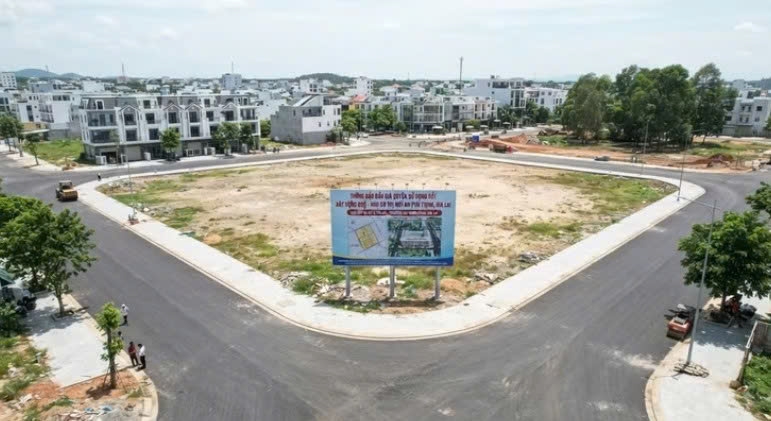 Đấu giá quyền sử dụng đất xây dựng chợ tại Khu đô thị mới An Phú Thịnh (Gia Lai) Đấu giá quyền sử dụng đất xây dựng chợ tại Khu đô thị mới An Phú Thịnh (Gia Lai)