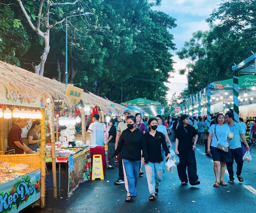 Cần Thơ định vị "Ẩm thực Tây Đô" thành sản phẩm du lịch đặc trưng Cần Thơ định vị "Ẩm thực Tây Đô" thành sản phẩm du lịch đặc trưng