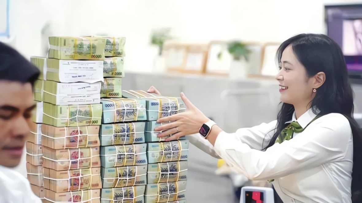Thanh khoản cải thiện, lãi suất hạ nhiệt nhưng dư địa nới lỏng tiền tệ thu hẹp