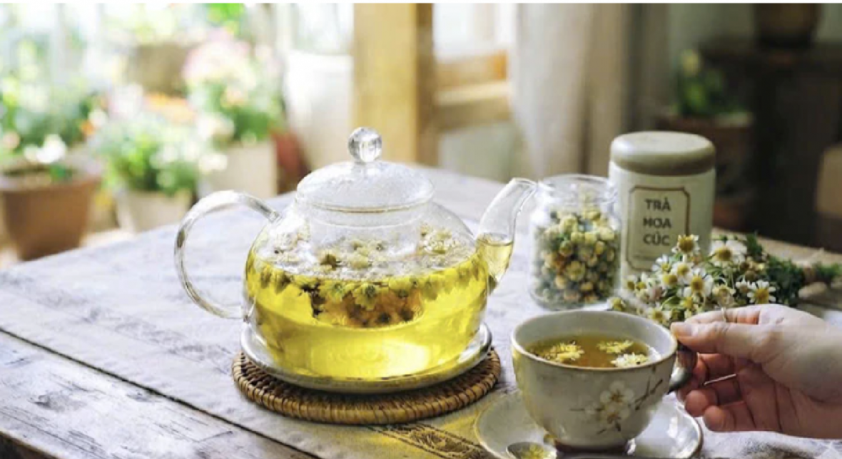 Một số nghiên cứu cho thấy trà hoa cúc có thể hỗ trợ thư giãn và cải thiện chất lượng giấc ngủ. Một số nghiên cứu cho thấy trà hoa cúc có thể hỗ trợ thư giãn và cải thiện chất lượng giấc ngủ.