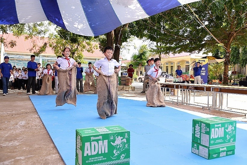 Gần 40.000 trẻ em cả nước vui đón Trung thu cùng Vinamilk Gần 40.000 trẻ em cả nước vui đón Trung thu cùng Vinamilk