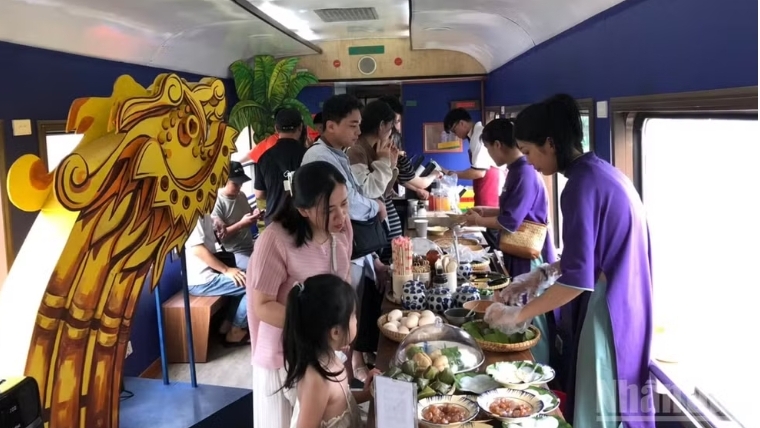 Đến Việt Nam, trải nghiệm những chuyến tàu thú vị hàng đầu thế giới