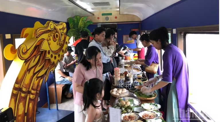 Đến Việt Nam, trải nghiệm những chuyến tàu thú vị hàng đầu thế giới Đến Việt Nam, trải nghiệm những chuyến tàu thú vị hàng đầu thế giới