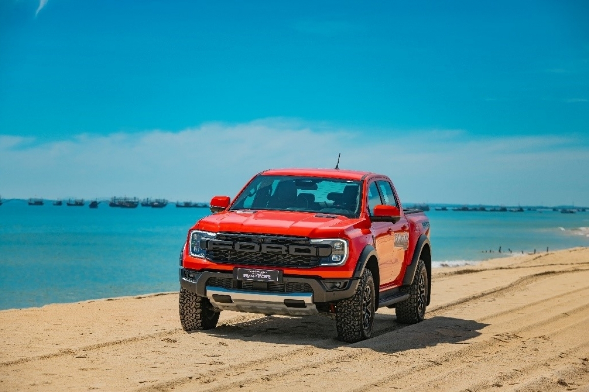 Ford Việt Nam đạt kỷ lục bán hàng 2025, vinh dự nhận Bằng khen của Thủ Tướng