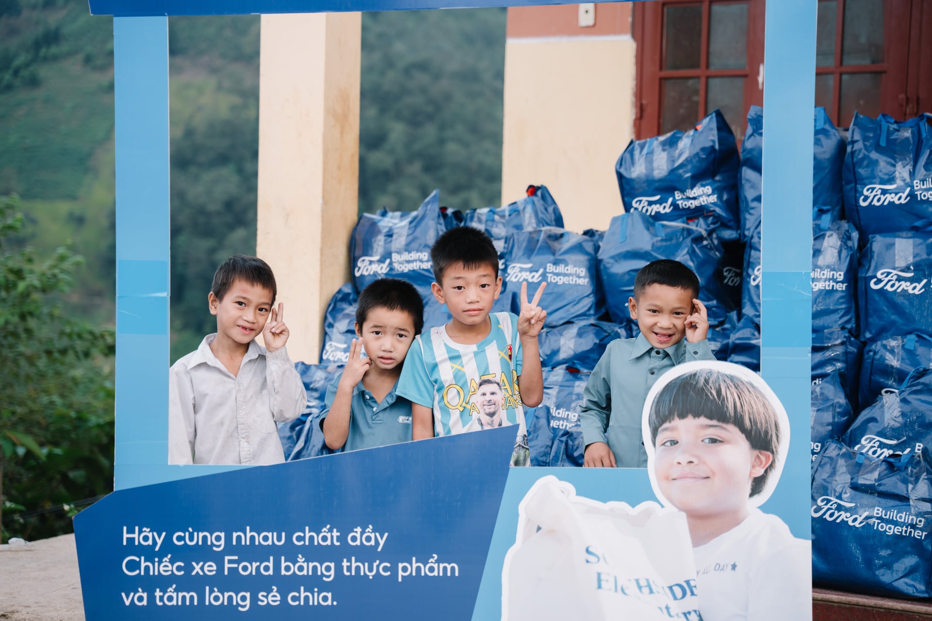 Ford Việt Nam đạt kỷ lục bán hàng 2025, vinh dự nhận Bằng khen của Thủ Tướng