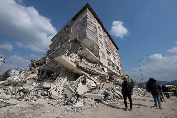 Vì sao bệnh viện ở Thổ Nhĩ Kỳ đứng vững trong động đất 7,8 độ richter?  - Ảnh 1.