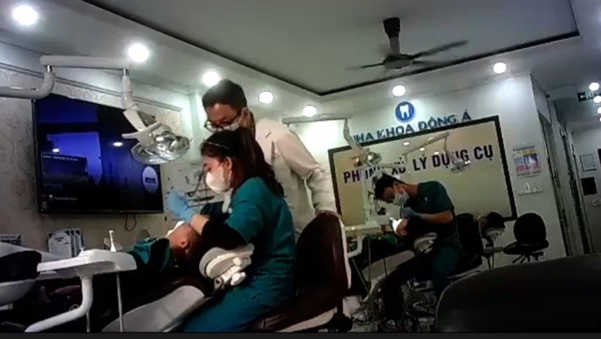 Thái Nguyên: Phòng khám bị tước giấy phép vẫn ngang nhiên hoạt động Phòng khám nha khoa Đông Á bị tước giấy phép 2 tháng kể từ 29.12.2023. Ảnh: Nguyễn Hoàn