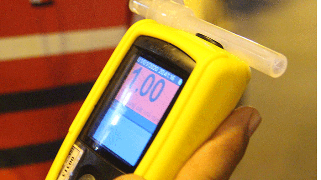 'Vạch trần' những lầm tưởng về mẹo giảm nồng độ cồn sau khi uống rượu - Ảnh 2.